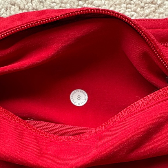 Lululemon Speed-Up Shorts - Picture 3 of 4